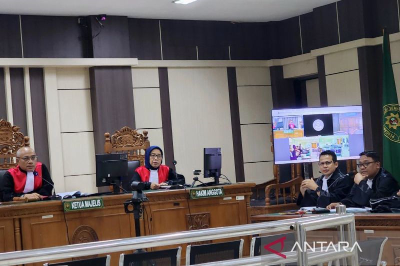 Mantan Pimpinan Bank Mandiri Semarang Didakwa Terima Suap Rp500 Juta