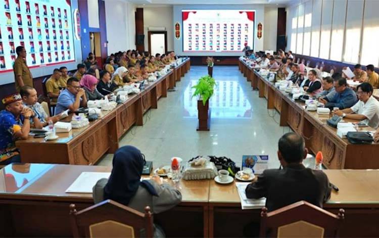 DPRD Kalteng Gelar Rapat Perkenalan Anggota Baru