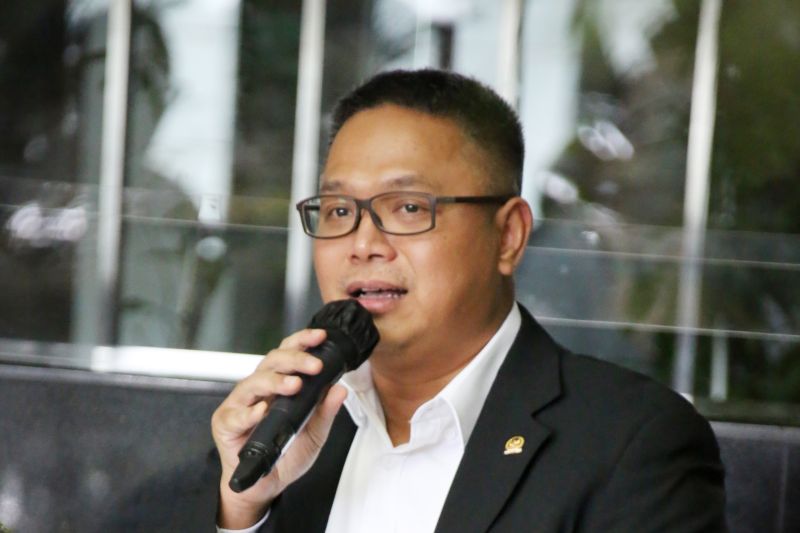 Anggota Komisi Yudisial RI Binziad Kadafi memberikan paparan terkait pengamanan pengadilan di Jakarta, Rabu, (ANTARA/HO-Humas KY).