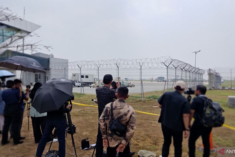 Paus Fransiskus Tiba di Indonesia, Disambut Pejabat Tinggi Negara