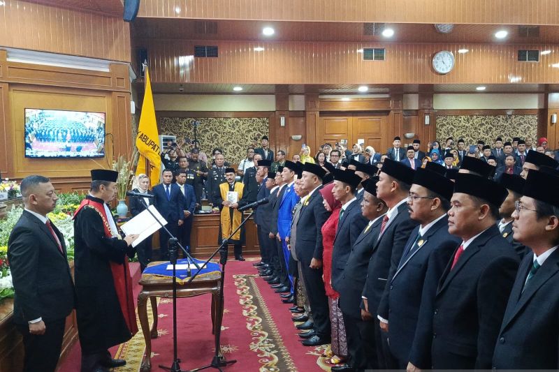 Pelantikan 50 Anggota DPRD Kabupaten Serang, 33 Wajah Baru Terpilih