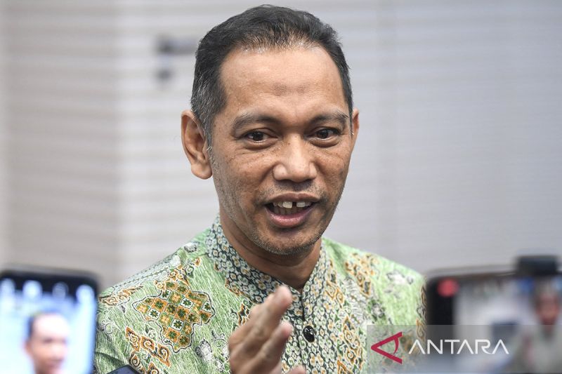 Arsip foto - Wakil Ketua Komisi Pemberantasan Korupsi (KPK) Nurul Ghufron memberikan keterangan pers terkait putusan Pengadilan Tipikor Jakarta di Gedung Merah Putih KPK, Jakarta, Selasa (28/5/2024). ANTARA FOTO/M Risyal Hidayat/Spt/am.