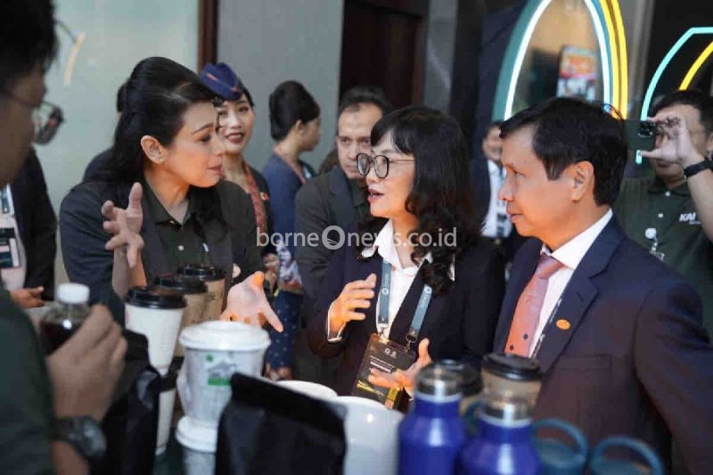 KAI Services memperkenalkan layanan serta produk-produk kepada para pemimpin transportasi dari seluruh Asia Tenggara yang hadir dalam pembukaan ASEAN Railway CEOs Conference (ARCEOs Confrence) ke-44 di Kota Bandung, Selasa (3/9/2024). ANTARA/HO-Humas KAI Service