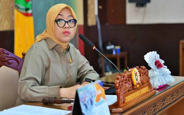 Riska Agustin Dipercaya Memimpin Rapat Penyusunan Jadwal Dewan Kalteng