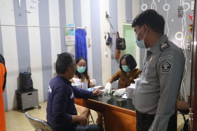Pemeriksaan Kesehatan Rutin Warga Binaan di Rutan Balige