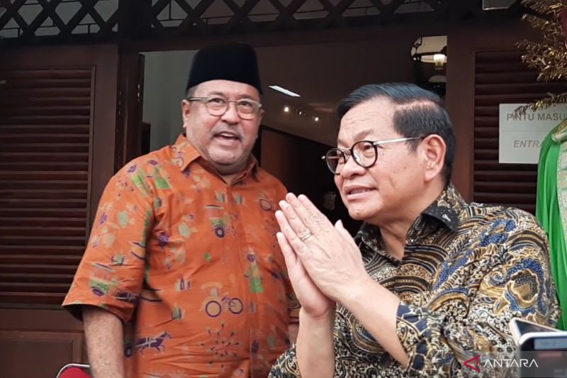 Calon Gubernur dan Wakil Gubernur DKI Jakarta Pramono Anung dan Rano Karno usai bertemu dengan Gubernur DKI Jakarta periode 2007-2012 Fauzi Bowo di Museum M.H. Thamrin, Jakarta, Selasa (3/9/2024). ANTARA/Lia Wanadriani Santosa
