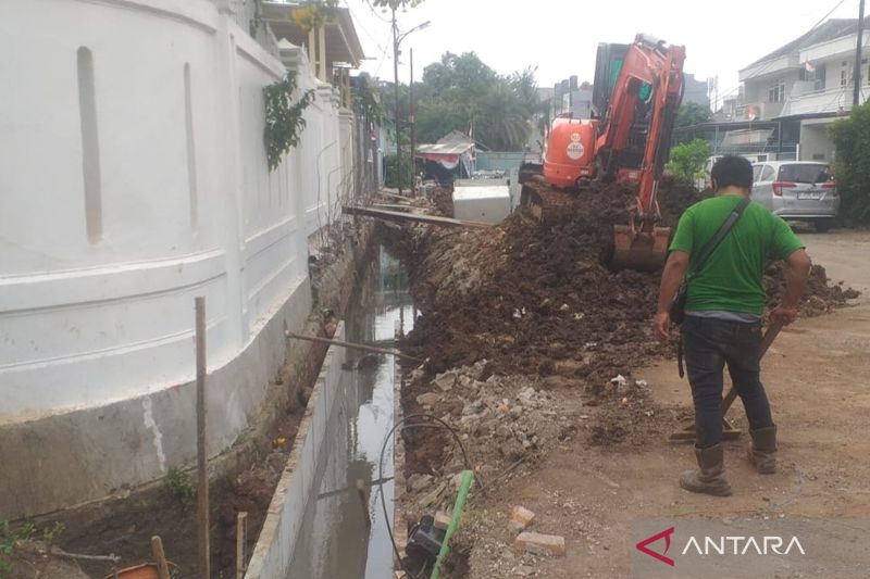 Perbaikan Saluran Air 700 Meter di Kedoya Utara untuk Antisipasi Genangan