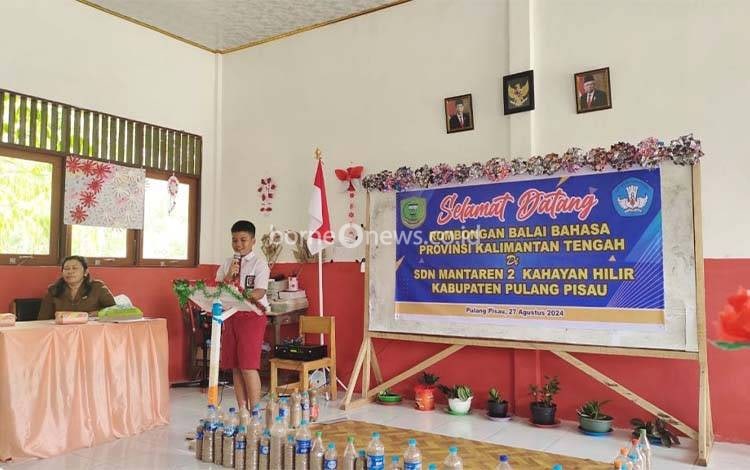Tim Monitoring Evaluasi Revitalisasi Bahasa Daerah Kunjungi Sekolah di Pulang Pisau