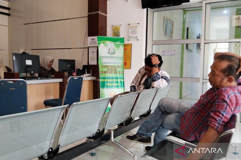 Suasana ruangan tunggu Kantor Kejaksaan Negeri Mukomuko, Selasa (3/9/2024) ANTARA/Ferri.