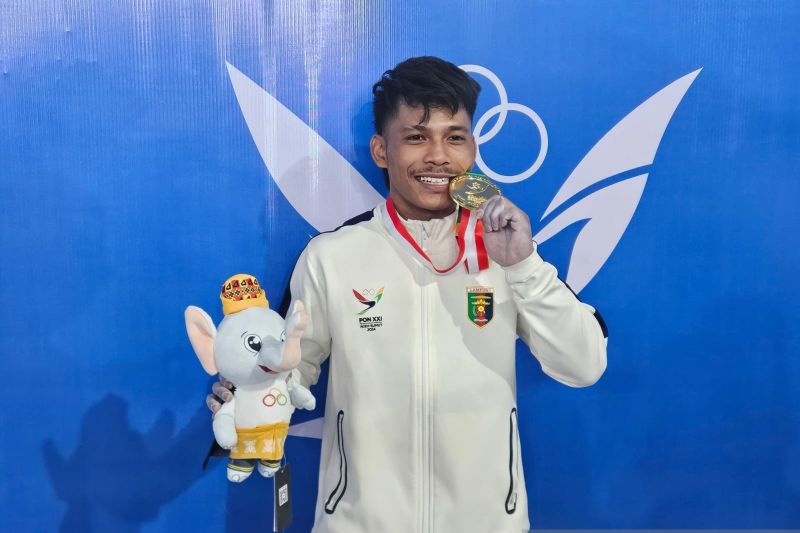 Muhammad Husni Pecahkan Rekor Nasional dan Raih Emas PON 2024