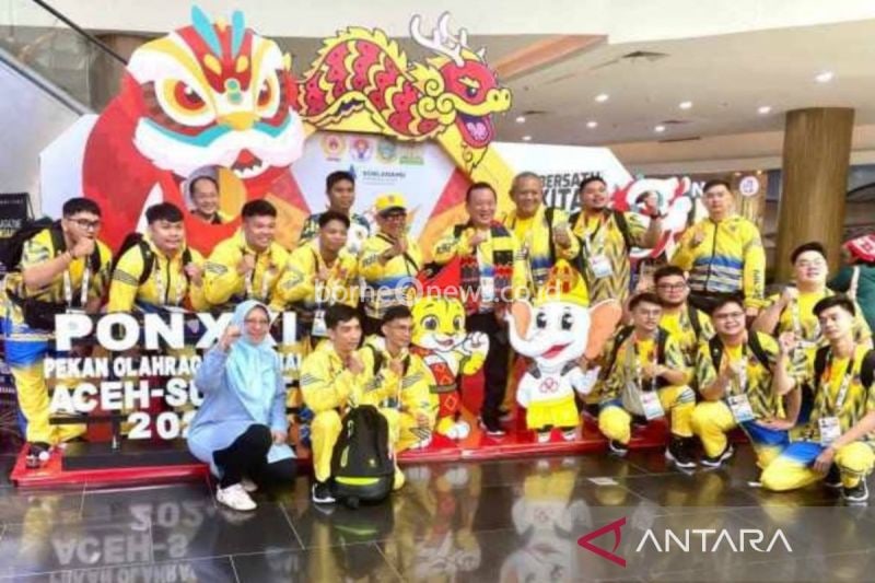 Kontingen cabang olahraga Barongsai Kalimantan Selatan yang bakal berlaga pada Pekan Olahraga Nasional (PON) 2024 saat tiba di Medan Sumatera Utara, Selasa (3/9/2024). ANTARA/HO-Pemprov Kalsel
