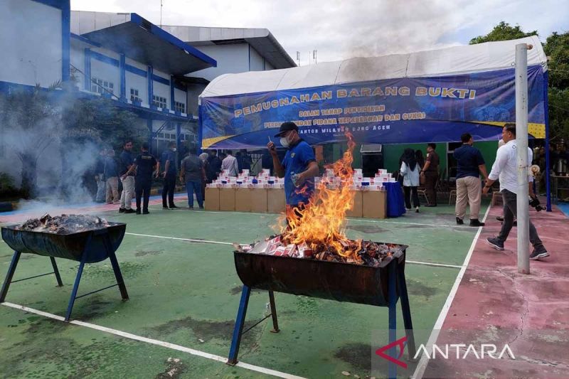 Bea Cukai Aceh Musnahkan Lebih dari 10 Juta Batang Rokok Ilegal