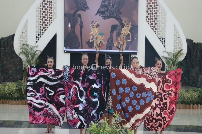 Treatrikal Andakara Kerta Raharja di Taman Budaya Kulon Progo, DIY, pada Rabu (4/9/2024). (ANTARA/HO-Humas Pemkab Kulon Progo)