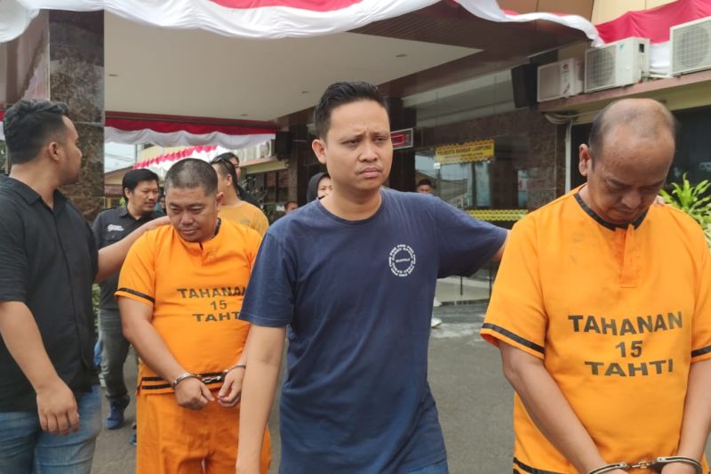 Pelaku Penggelapan Mobil di Bandarlampung diringkus Polresta Baadarlampung. Rabu (4/9/2024). (ANTARA/Dian Hadiyatna)