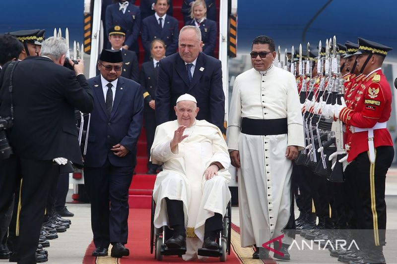 Penyiaran Azan Magrib dengan Teks Berjalan di Misa Katolik