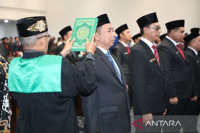 Pelantikan 35 Anggota DPRD Kaltara, Awal Kolaborasi Baru