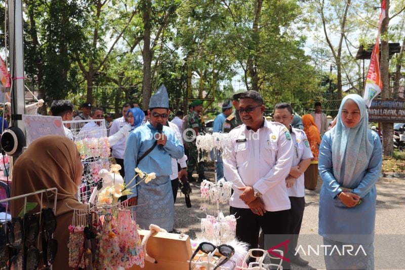 Pelaksanaan kegiatan Festival Pangkallalang 2024 di Belitung, (ANTARA/Kasmono/Apriliansyah)