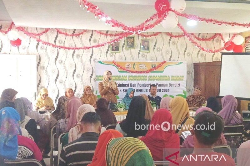 Dinas Pangan Kota Solok, Sumbar saat menyosialisasikan program genius ke orang tua siswa. ANTARA/HO-Diskominfo Kota Solok