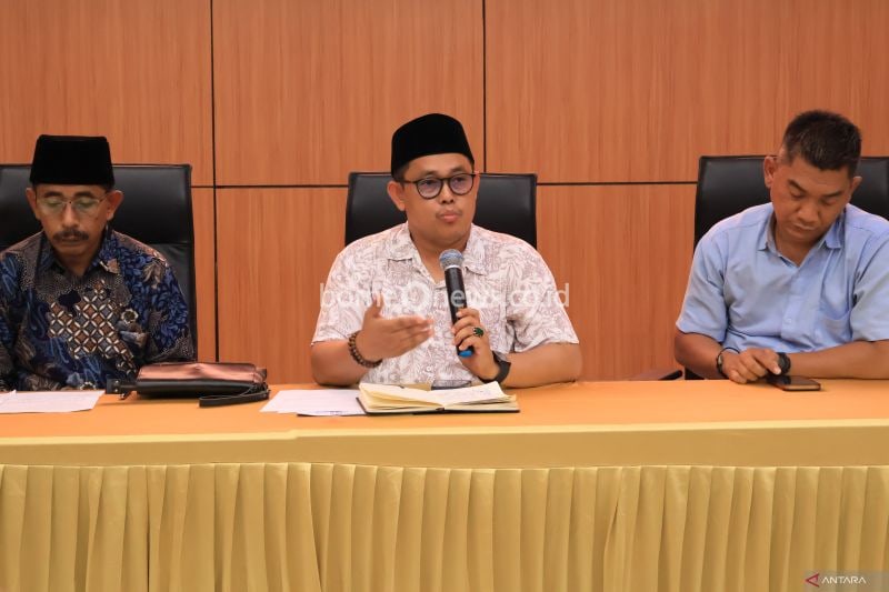 KPU Sumbar Pastikan Pasangan Calon Gubernur Tanpa Kewarganegaraan Ganda
