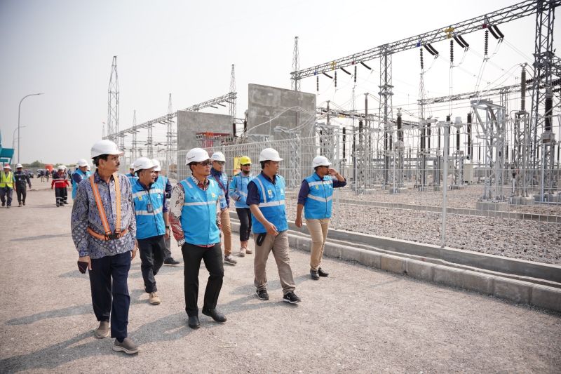 Kawasan Ekonomi Khusus (KEK) Java Integrated Industrial and Ports Estate (JIIPE) di Gresik, Jawa Timur. ANTARA/HO-PT PLN Unit Induk Distribusi