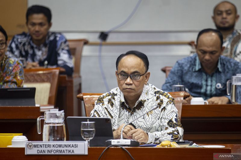 Imbauan Penyiaran Azan Saat Misa Paus Fransiskus di TV