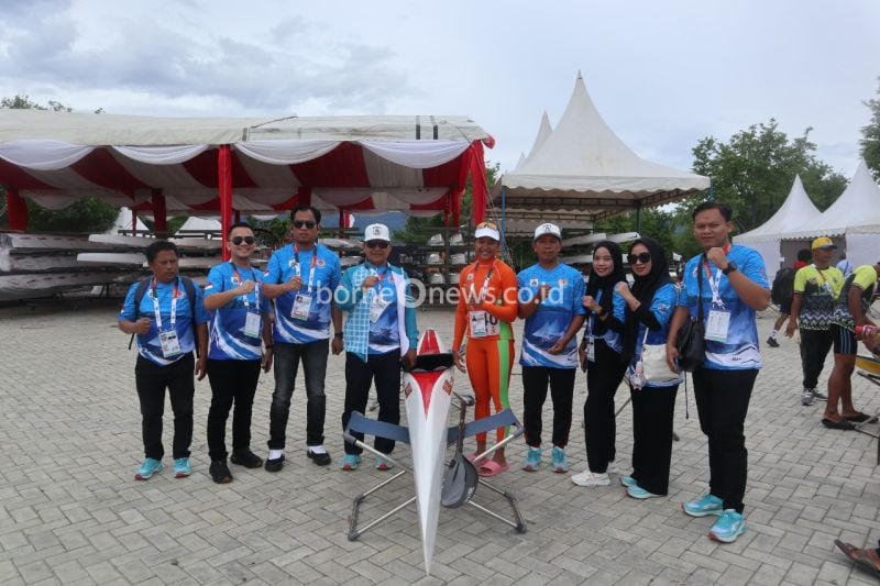 Atlit dayung asal Provinsi Sulawesi Barat (Sulbar) berhasil meraih medali perak pada Pekan Olahraga Nasional (PON) ke-21 yang digelar di Aceh dan Sumatera Utara, di Mamuju, Rabu (04/9/2024) ANTARA Foto/HO Humas Pemprov Sulbar