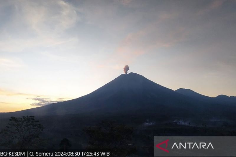 Gunung Semeru Kembali Erupsi, Warga Dihimbau Waspada