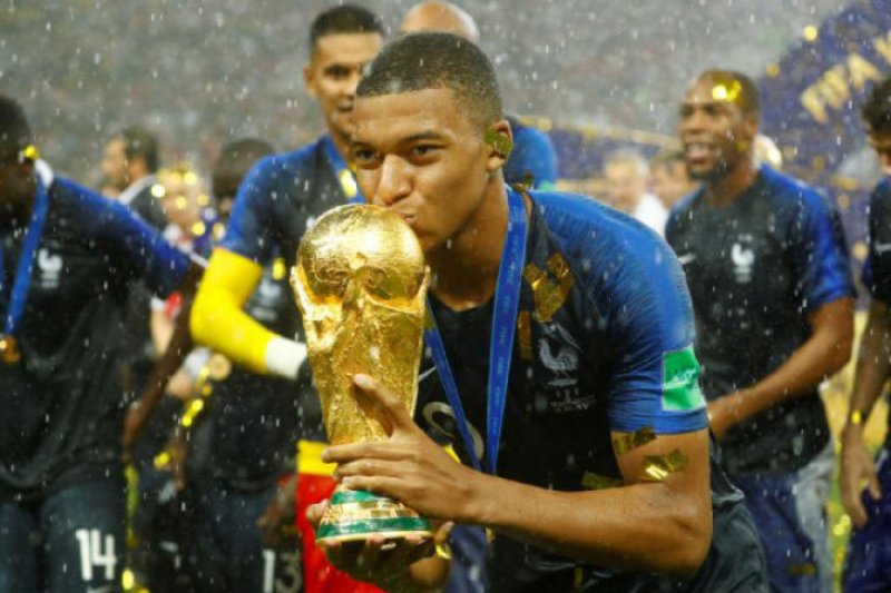 Pemain Prancis Kylian Mbappe. ANYARA/REUTERS / Kai Pfaffenbach.