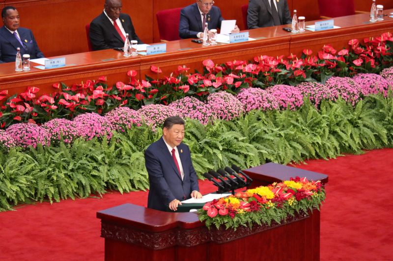 Presiden China Xi Jinping menyampaikan sambutan dalam Konferensi Tingkat Tinggi Forum Kerja Sama Tiongkok-Afrika (FOCAC) 2024 di Beijing, Kamis (5/9/2024) (ANTARA/Desca Lidya Natalia)