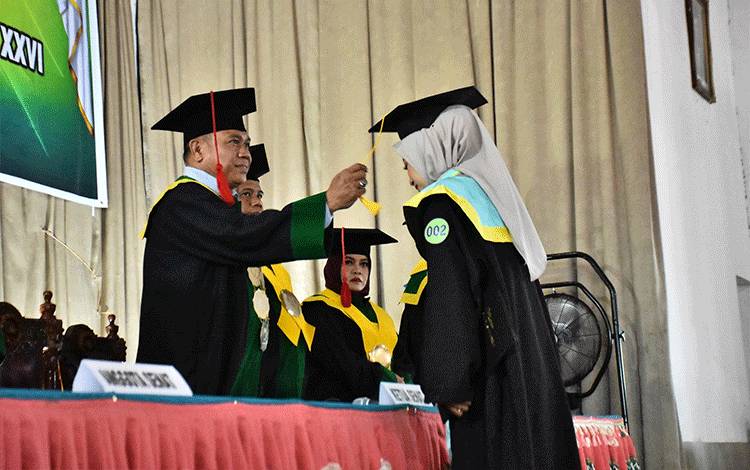 168 Mahasiswa STAI Kuala Kapuas Resmi Diwisuda
