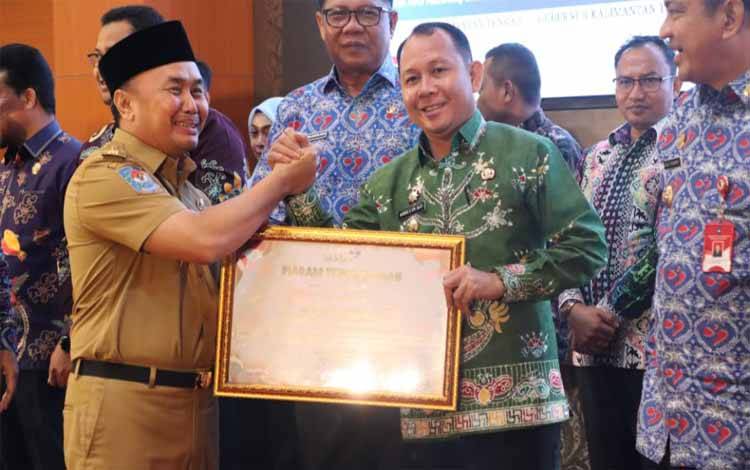 Pemkab Katingan Terima Penghargaan BANGGA KENCANA dari Pemprov Kalteng