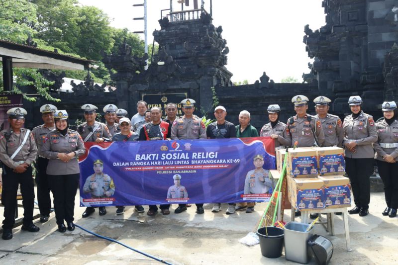 Polresta Banjarmasin Gelar Bakti Sosial Sambut Hari Lalu Lintas