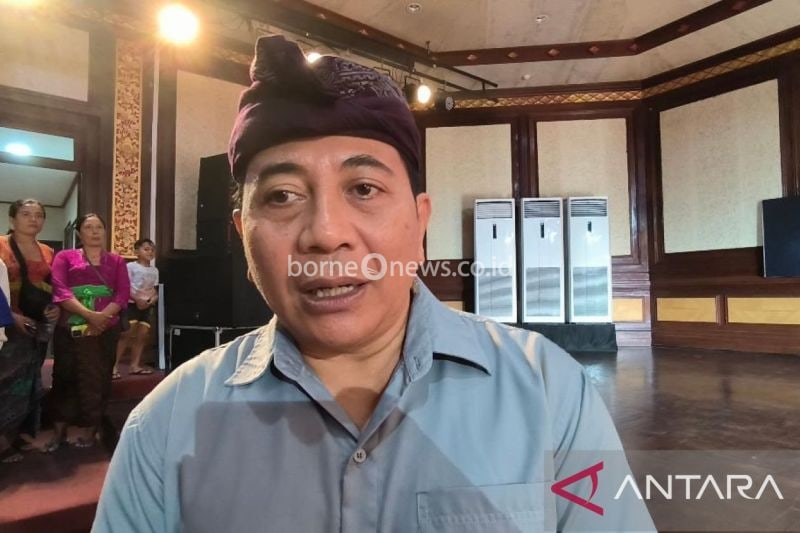 Kepala Dinas Kebudayaan Kota Denpasar Raka Purwantara dalam suatu kesempatan di Denpasar. ANTARA/Ni Luh Rhismawati.