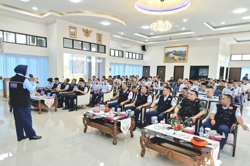 Proses sosialisasi di Lanud RSA Natuna pada Kamis (5/9). (ANTARA/HO-Lanud RSA Natuna)