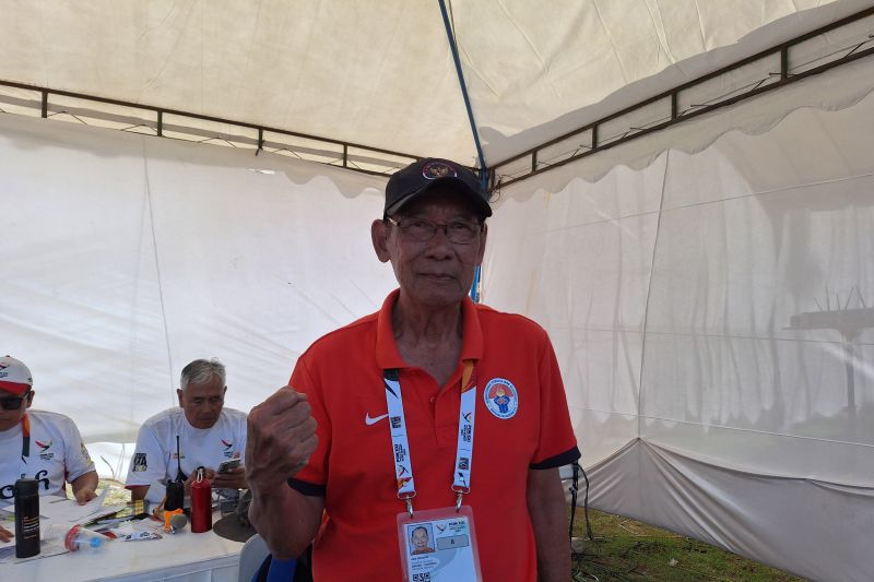 Wakil Ketua Umum 2 PB PODSI sekaligus Technical Delegate Dayung Hari Sidharta dalam konferensi pers di Waduk Keuliling, Aceh Besar, Kamis (5/9/2024). (ANTARA/FAJAR SATRIYO)