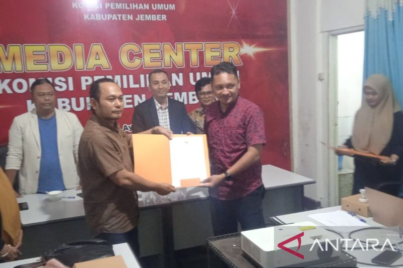Berkas Administrasi Pasangan Calon Bupati Jember Belum Lengkap