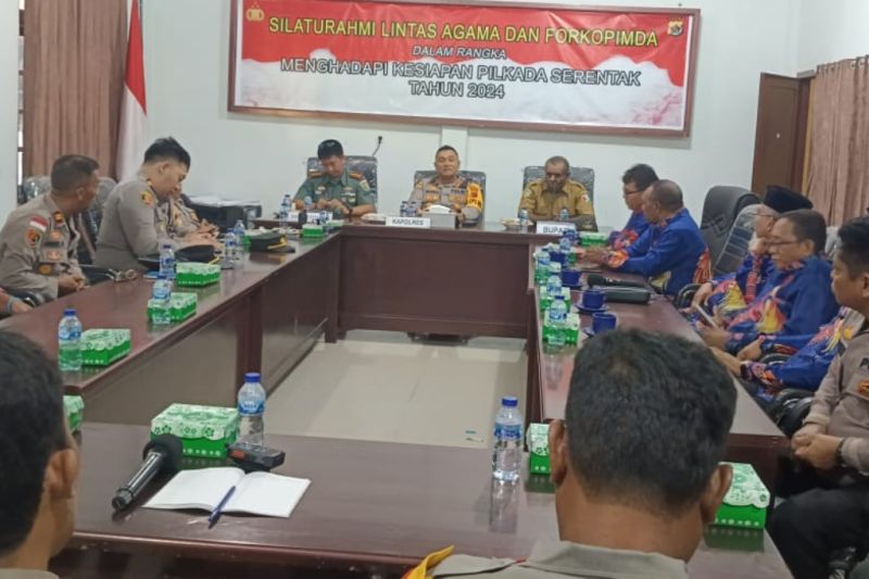 Suasana silaturahmi antara Polres Boven Digoel bersama para tokoh agama, di Tanah Merah, Jumat (6/9/2024).
ANTARA/HO-Humas Polda Papua