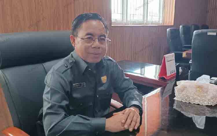 DPRD Gunung Mas Minta Instansi Terkait Segera Menambal Jalan Berlubang di Kota Kuala Kurun