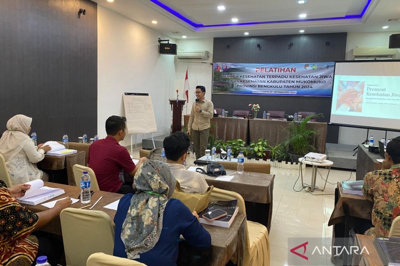 Dinas Kesehatan (Dinkes) Kabupaten Mukomuko mengadakan pelatihan menangani penderita gangguan jiwa bagi perawat, dokter, dan psikolog klinis di 17 puskesmas di daerah ini, Jumat (6/9/2024) ANTARA/Ferri.