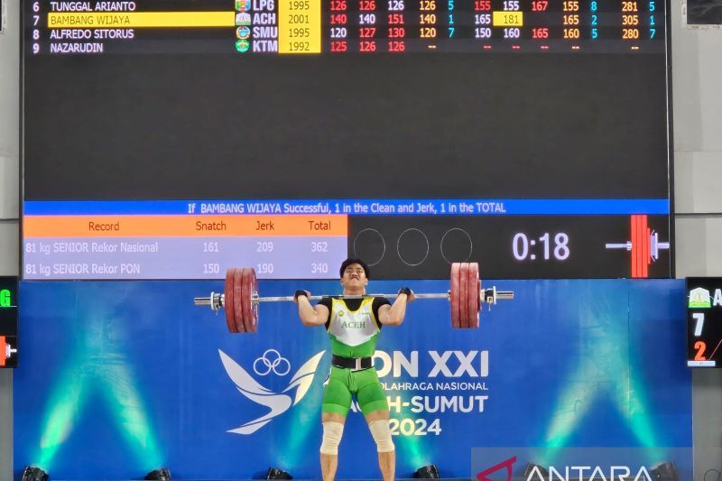 Bambang Wijaya Menang Emas Angkat Besi Kelas 81 Kilogram PON 2024