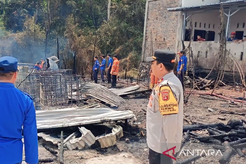 Polres OKU Selidiki Kebakaran Gudang BBM Ilegal di Baturaja
