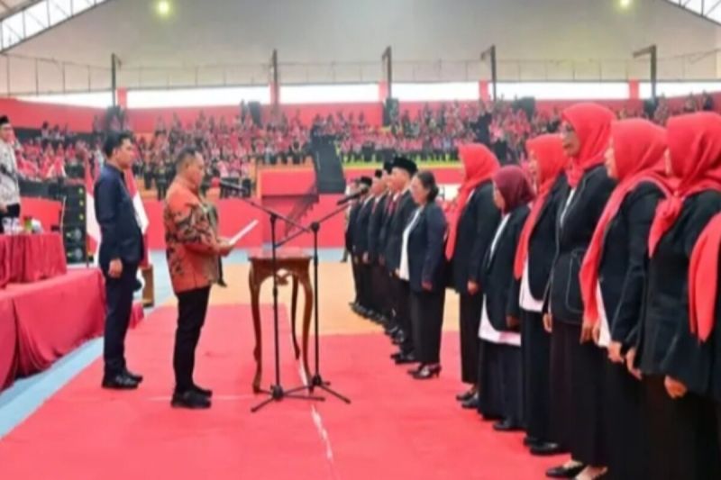 Bupati Lampung Selatan lantik 18 pejabat fungsional guru baru