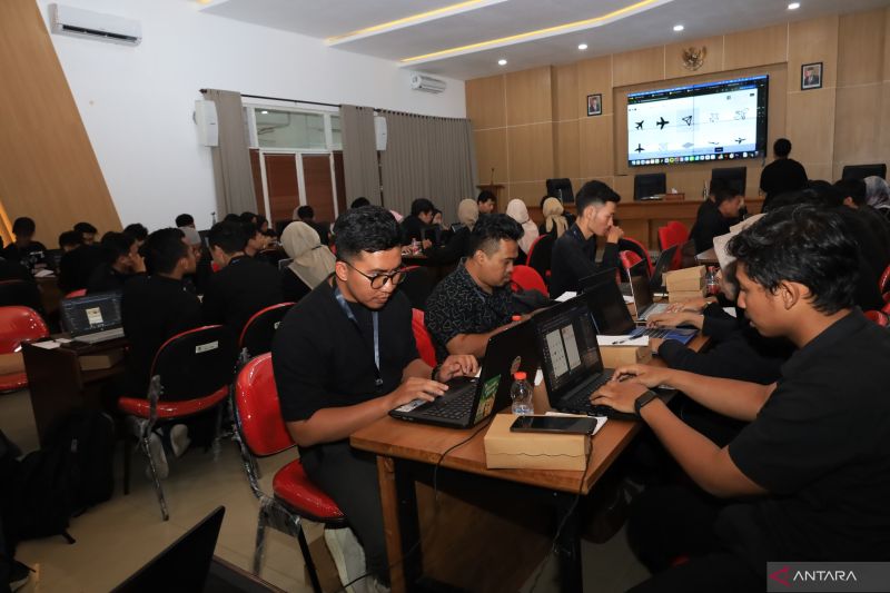 Anak muda Banyuwangi, Jawa Timur, peserta Program Jagoan Digital mengikuti mentoring tatap muka. ANTARA/HO-Humas Pemkab Banyuwangi