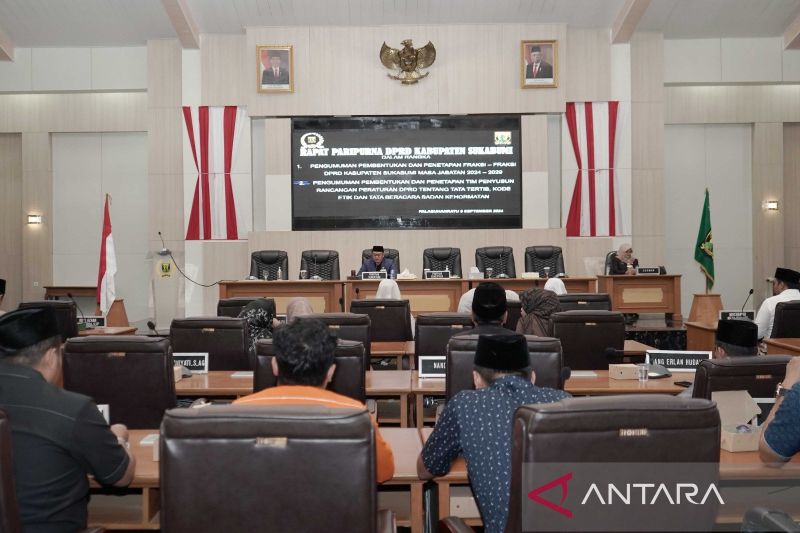 DPRD Sukabumi Tetapkan Tujuh Fraksi dan Ketua Fraksi Baru