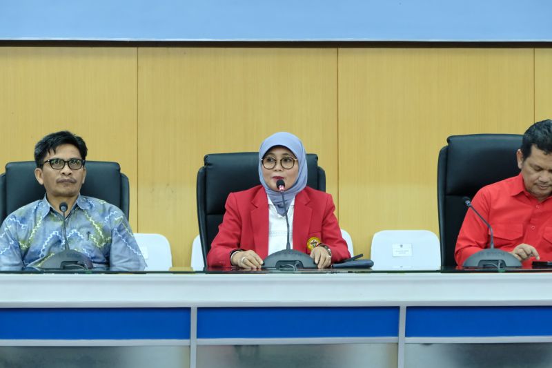 Akademisi Unhas Terima Penghargaan Menteri ATR/BPN atas Dedikasi Hukum Adat