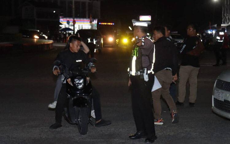 Puluhan Pelanggar Lalu Lintas Terjaring dalam Patroli Digelar Polres Kobar