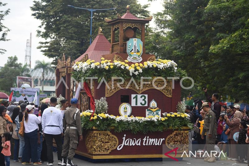 Pawai Ta'aruf Resmi Buka MTQ Nasional XXX di Samarinda