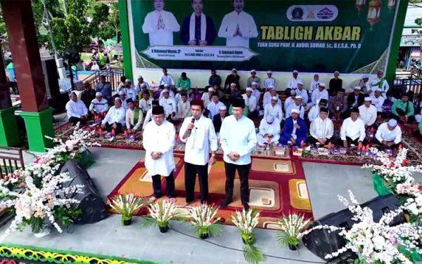 Dipenuhi Ribuan Warga, Tabligh Akbar UAS Dihadiri Nadalsyah hingga HM Wiyatno