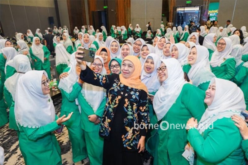 Khofifah Dorong Fatayat NU Jatim Jadi Pemimpin Solutif dan Kolaboratif