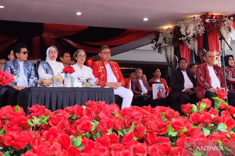 Upacara peringatan HUT ke-449 Kota Ambon (Antara/Dedy Azis)